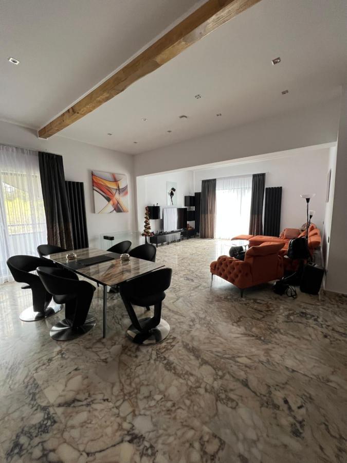 R&B Apartments Predeal Eksteriør billede